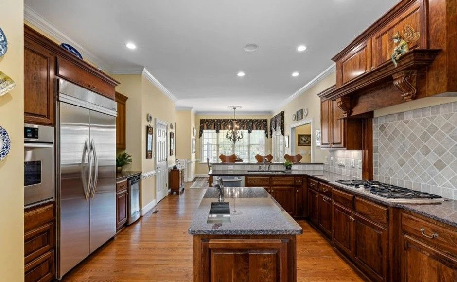Кухня с эффективными решениями хранения Стерлитамак